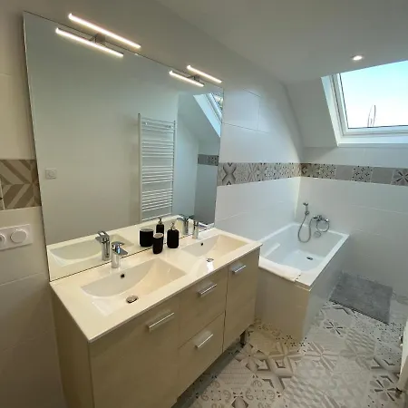 Hotel Les Du Domaine De Suzel 3*